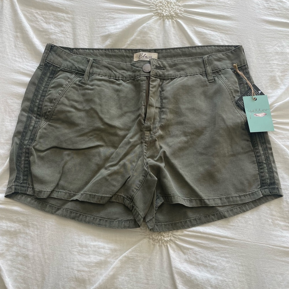 Elan shorts